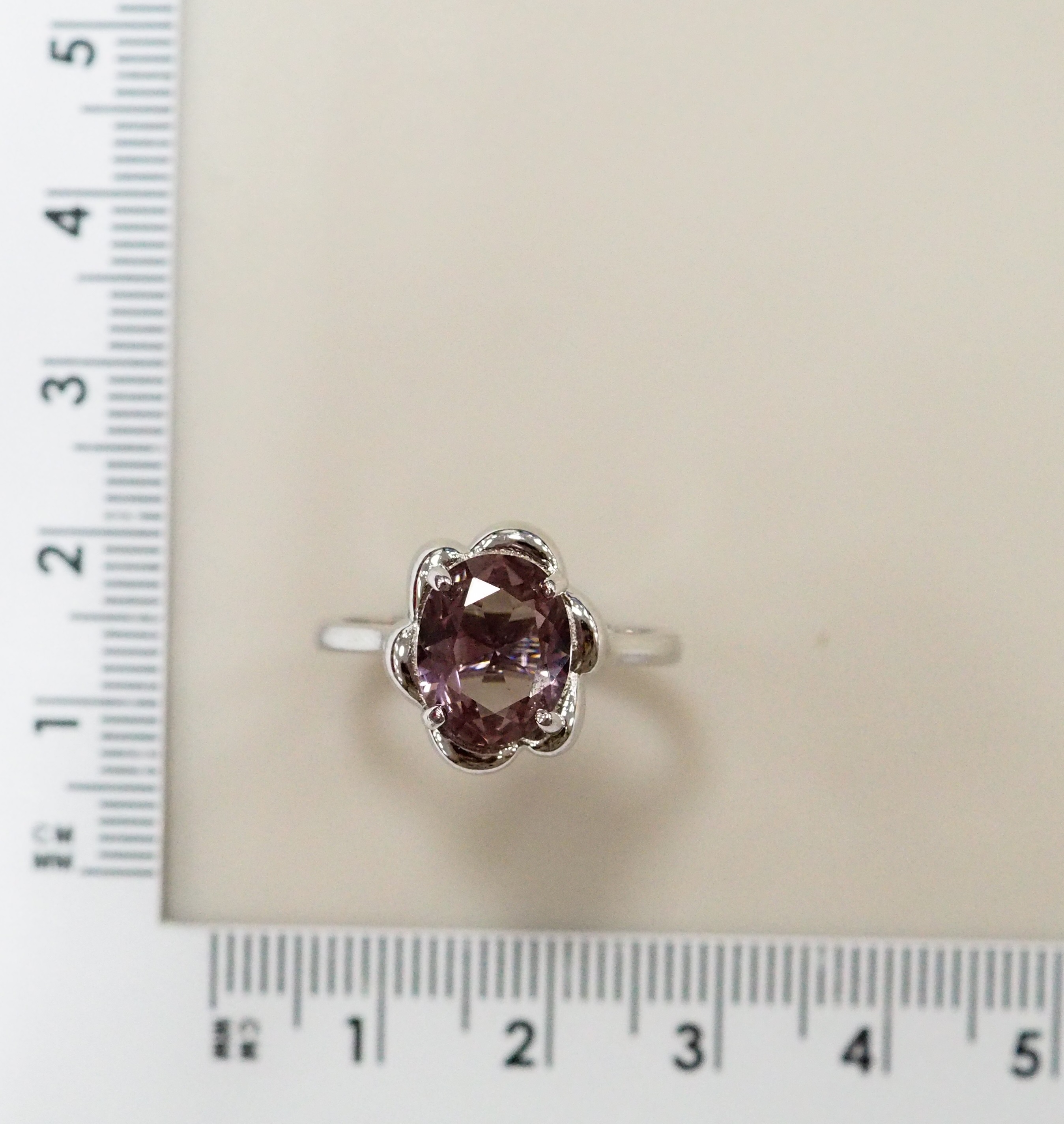 Серебряное кольцо с султанитом